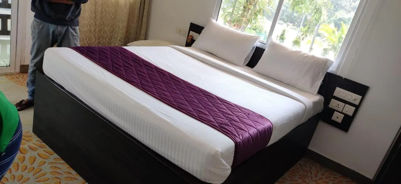 Hotel Mia Riaan Resort Kochi