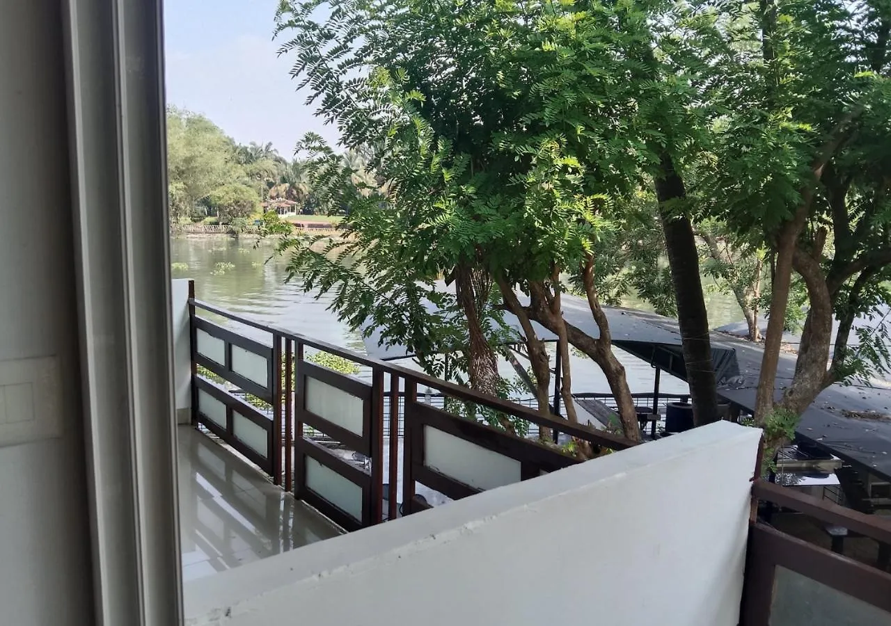Mia Riaan Resort Kochi Hotel