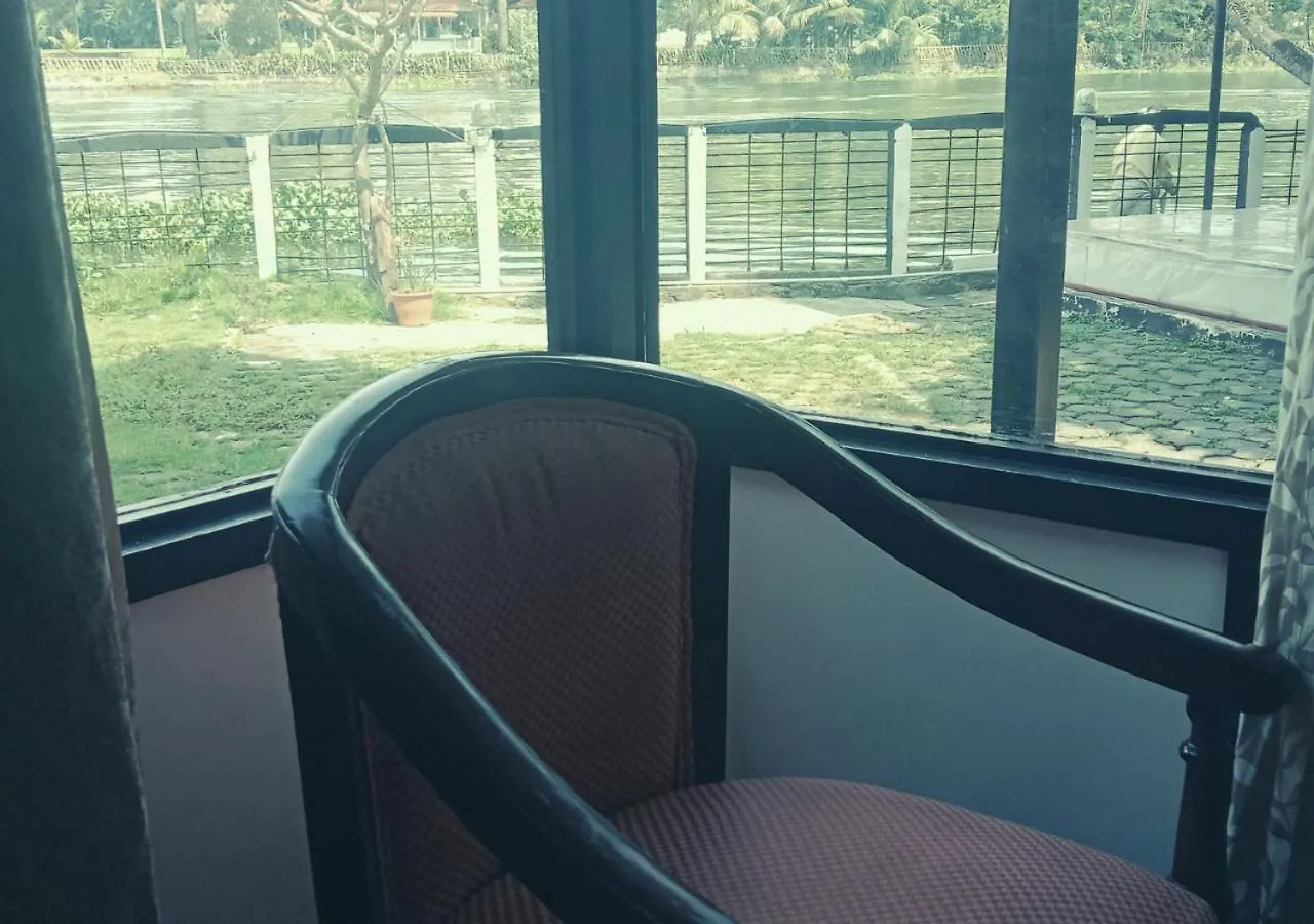 Mia Riaan Resort Kochi Hotel